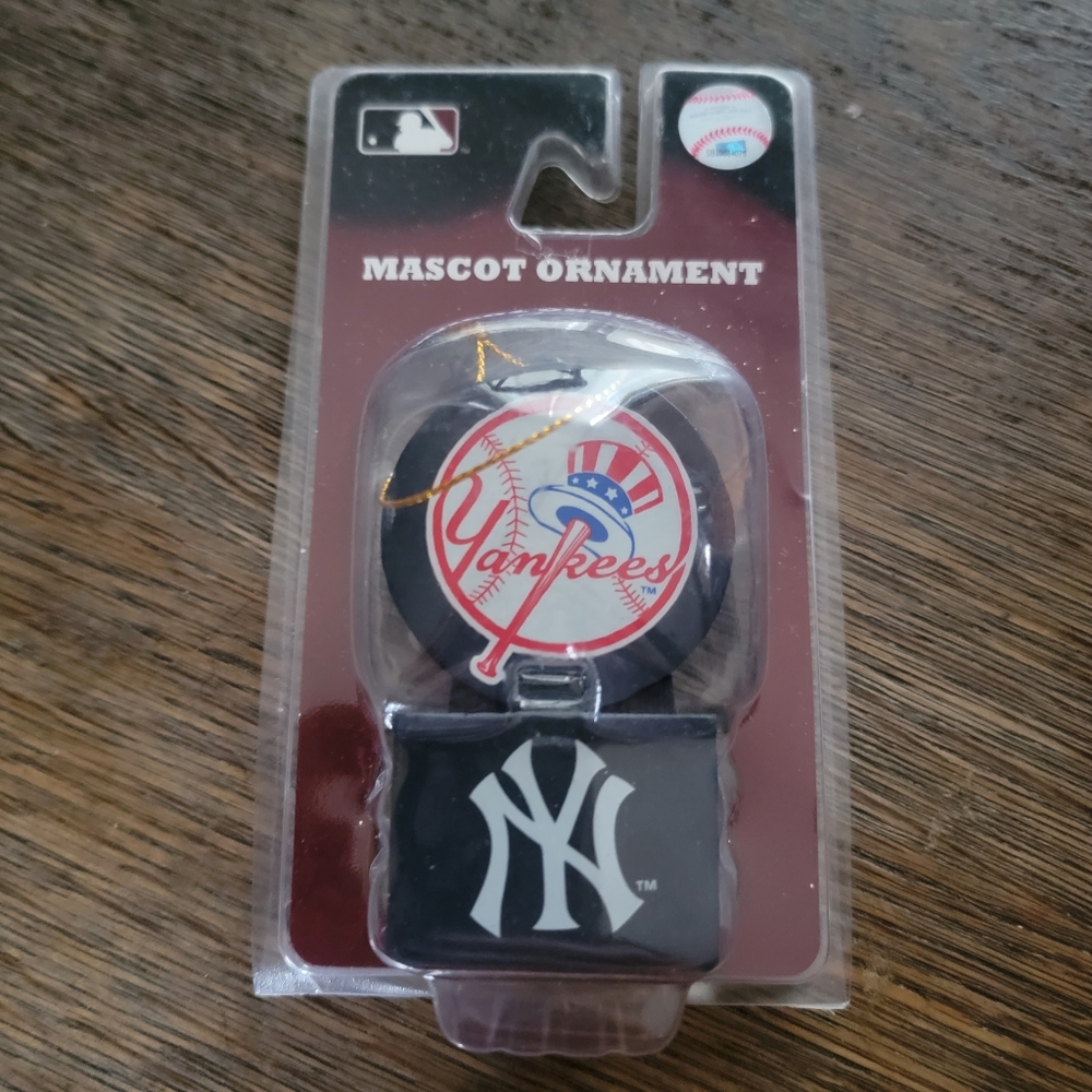 NY YANKEE Mascot Ornament